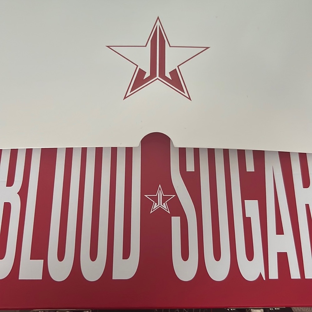 Brand new eyeshadow palette Jeffree Star